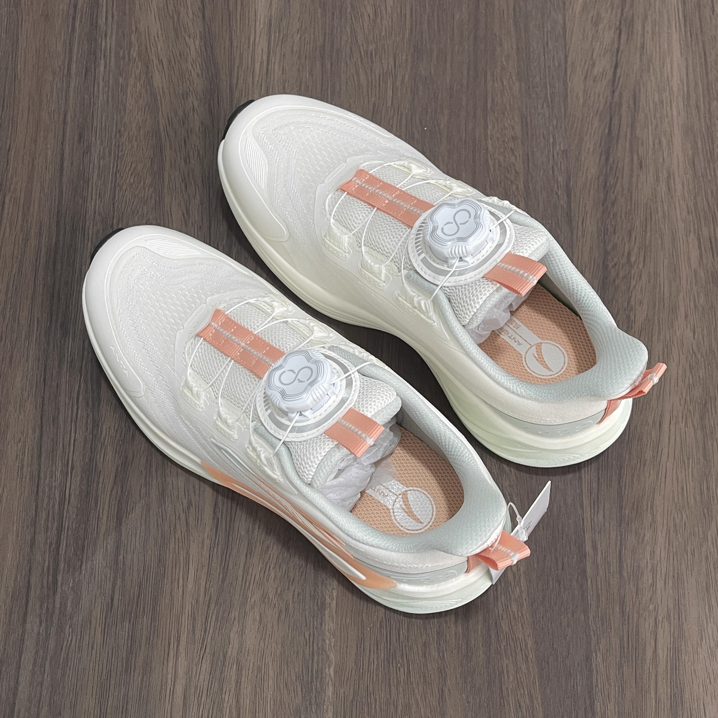 安踏女童2025款PG7凌峰系列跑鞋耐磨纽扣织物跑步运动鞋322515506