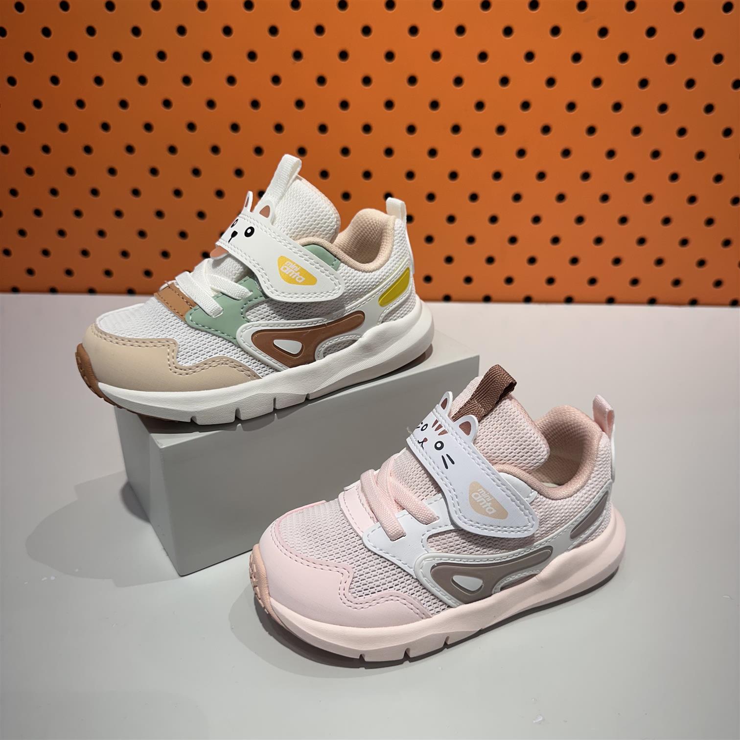 安踏儿童25年秋季新款男女婴小童魔术贴休闲跑步运动鞋312530001