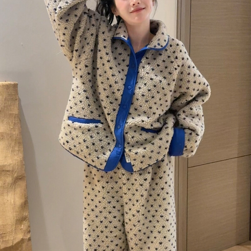 可外穿加厚保暖羊羔绒波点睡衣