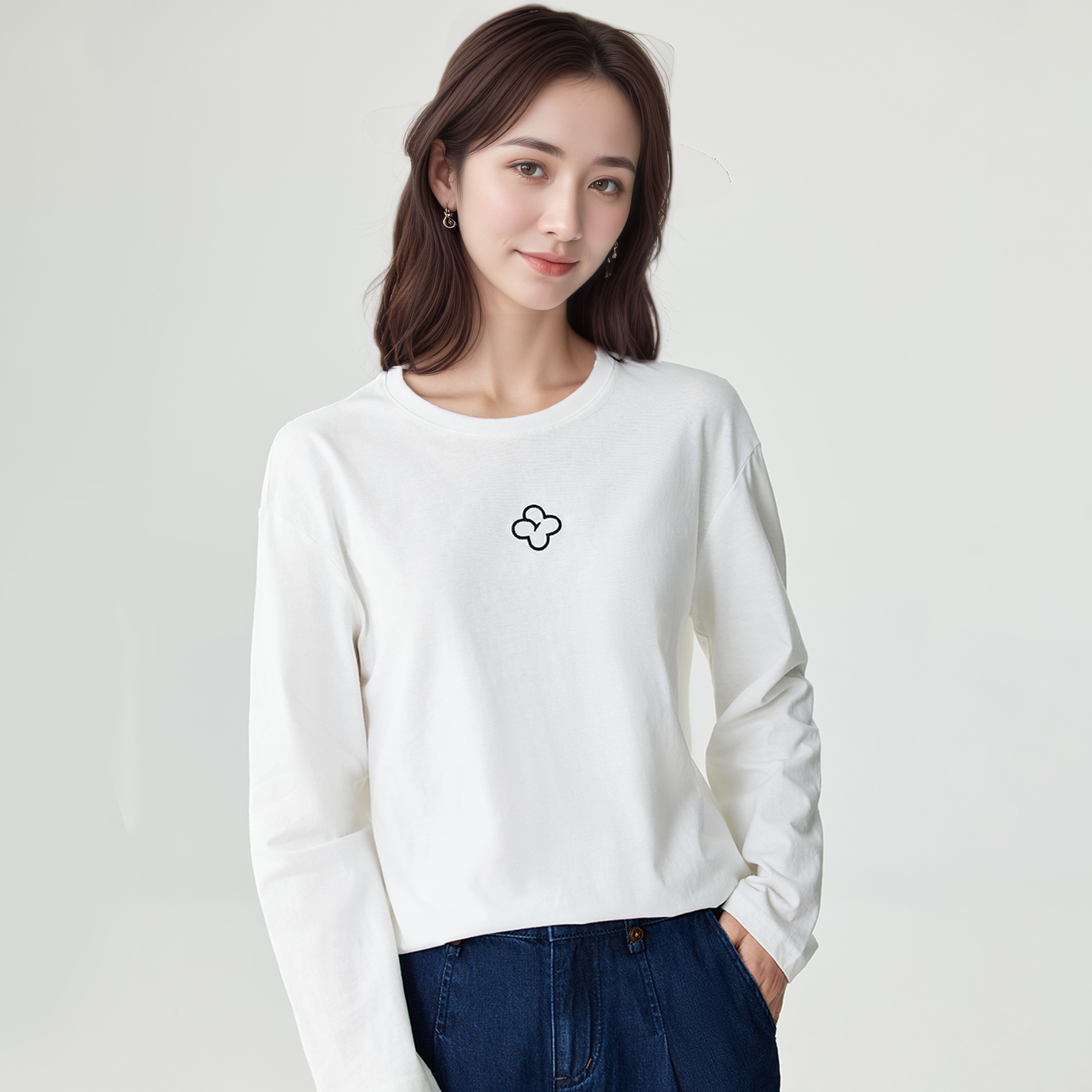 【爆款热卖白T恤】2025秋季纯棉绣花舒适百搭显瘦打底衫