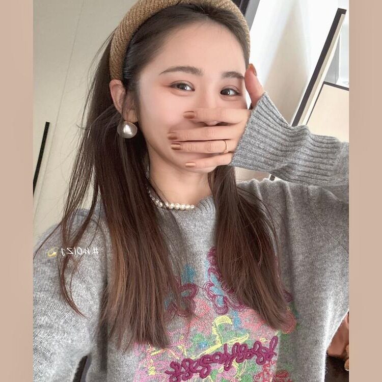 莫奈花园 重工刺绣羊毛毛衣女秋冬色宽松圆领套头针织衫