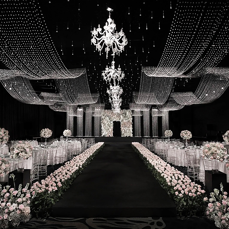 新款婚庆道具水晶波浪珠串珠帘吊顶装饰珠链婚礼堂菠萝珠帘子成品