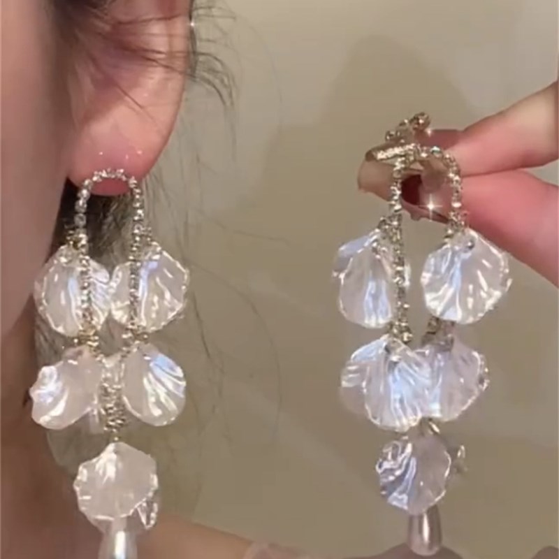 zoozmomo白色花朵夸张耳环女高级感长款流苏珍珠耳饰新娘独特耳坠