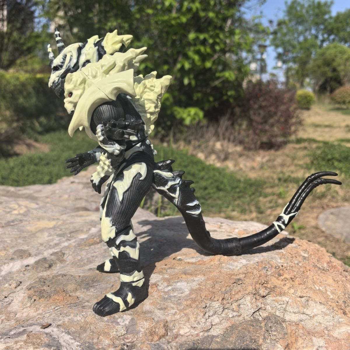 怪兽X哥斯拉之王雪魔刀疤