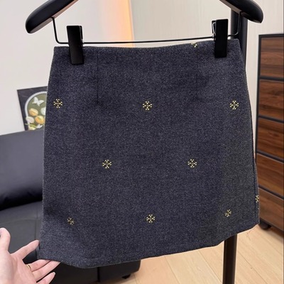 复古小花毛呢半身裙女呢子短裙