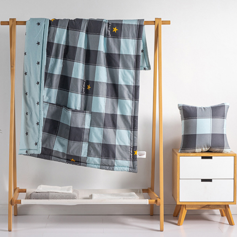 无拉链抱枕被两用儿童午睡空调被办公室午睡靠垫沙发车载简约