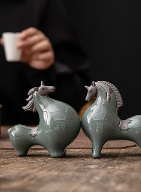陶瓷唐马摆件小号招财客厅玄关酒柜桌面装饰品办公桌生肖马摆设