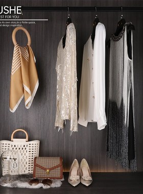 样板房衣柜衣帽间陈列橙色系样板间衣柜装饰搭配展厅装饰摆件