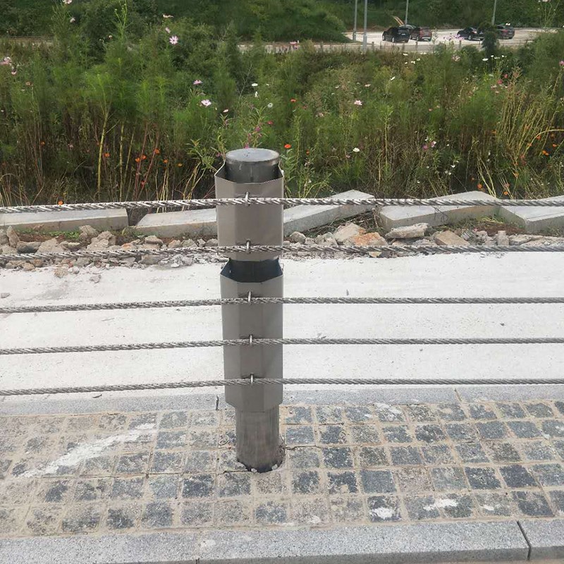 304不锈钢钢丝绳护栏河道景观不锈钢立柱扶手柔性钢丝绳绳索护栏