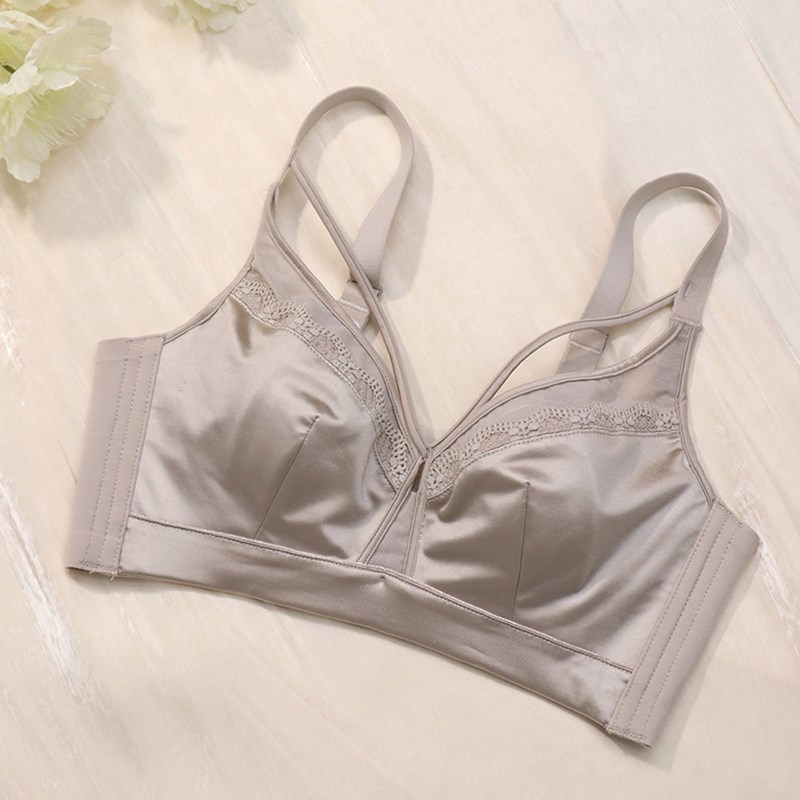 内衣女薄款大胸显小夏季防凸点兔耳杯蕾丝K无钢圈收副乳防下垂文