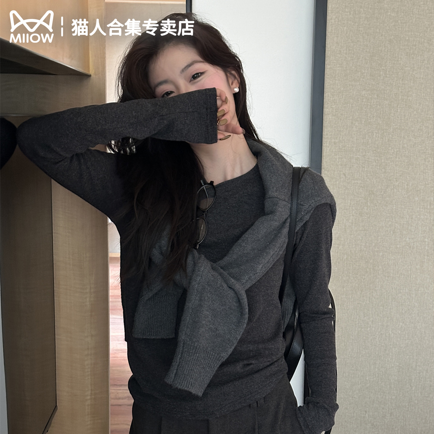 猫人灰色修身显瘦半高领针织衫女