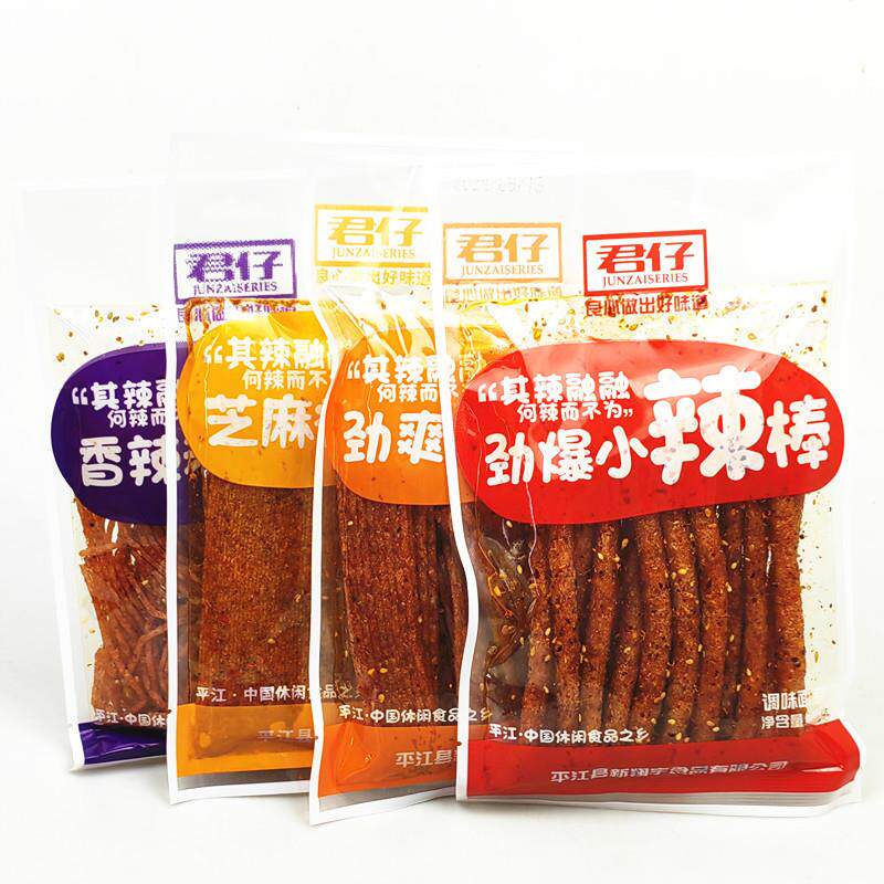新货辣条小面筋香辣老丝饥辣丝小辣片小辣棒109g*8袋休闲零食