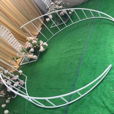 婚庆道具新款架子装饰摆件舞台台T婚礼围栏路引铁艺弧形圆形栅栏