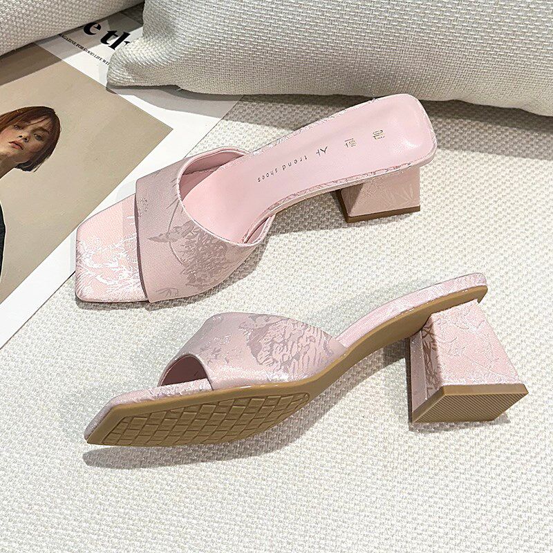 中式国风粗跟高跟鞋女夏2025年新款法式方头O5cm粉色凉拖鞋女外穿