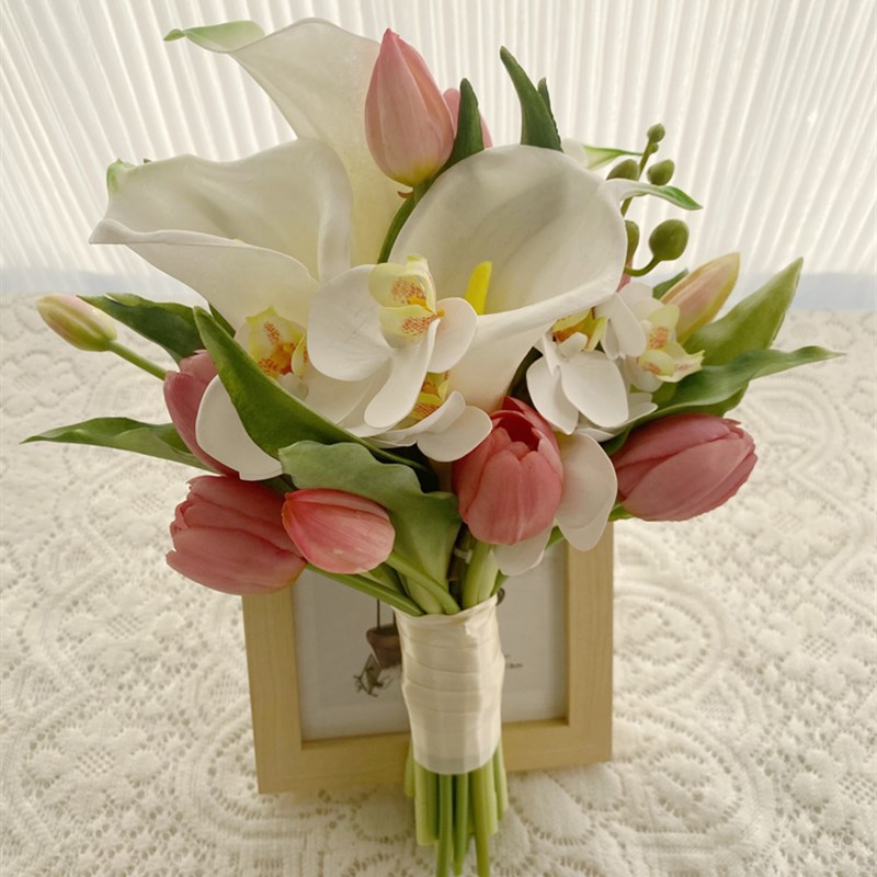 韩式婚礼结婚手感郁金香马蹄莲仿真花束 婚纱摄影拍照新娘手捧花