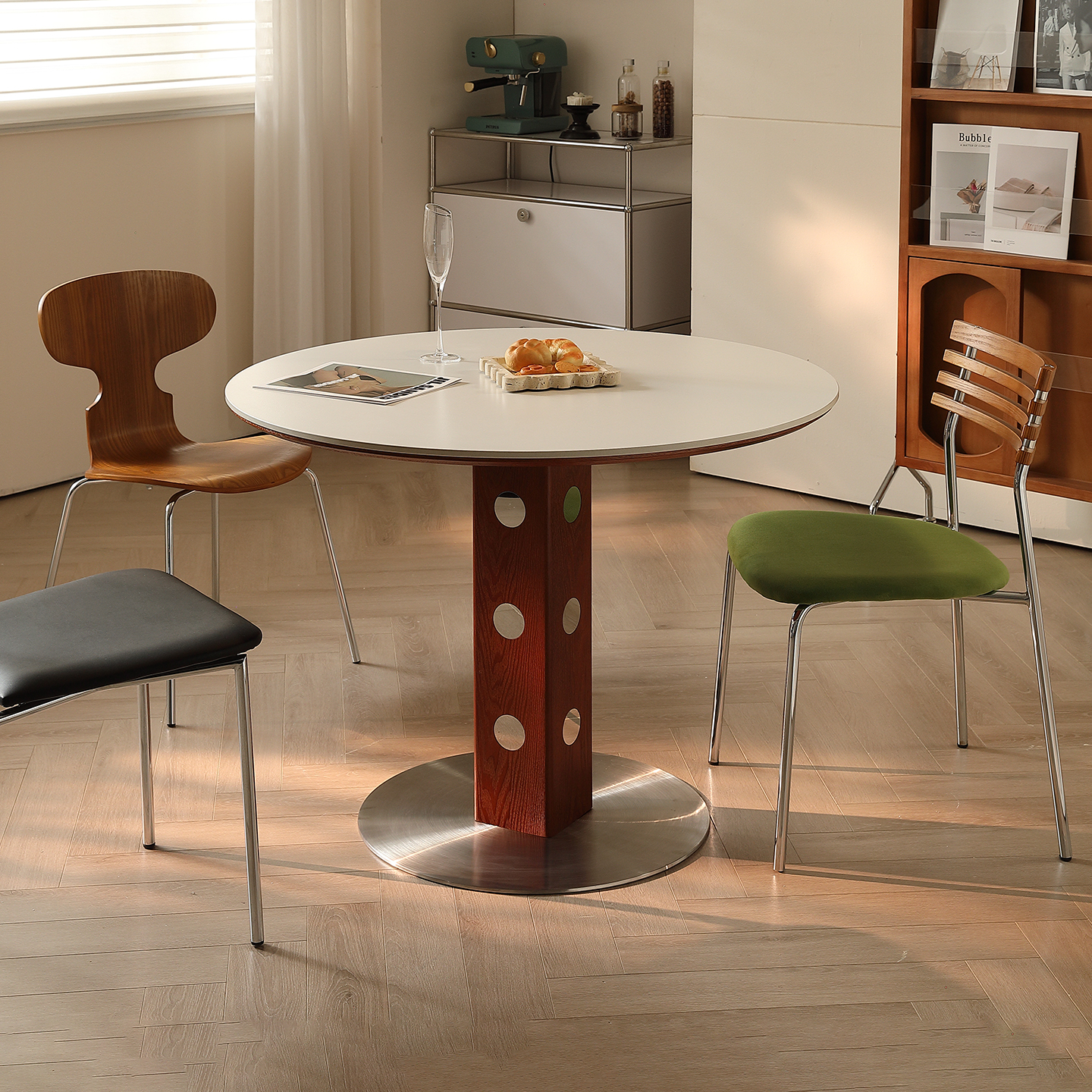 小户型北欧中古风家用饭桌