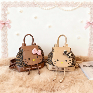 日单蕾系包量产型KT猫双肩包包翻盖单肩手提包豹纹黑皮凯蒂猫