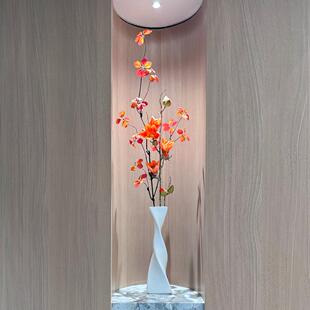 旋转细高陶瓷黑白花瓶北欧ins扭转水培花器简约开放格玄关柜摆件