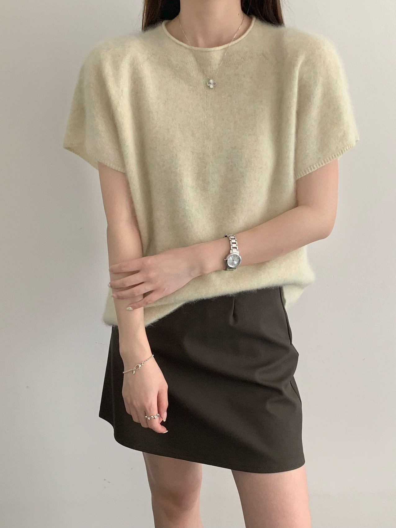 Jinyi Tongxiang Puyuan 2026 Autumn/Winter Brushed Cashmere Silk Short-Sleeve Sweater with Rolled Collar Korean Style Simple Design