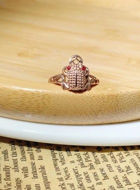 新年国风古法h招财吞进金蟾戒指女个性百搭钛钢玫瑰金色指环