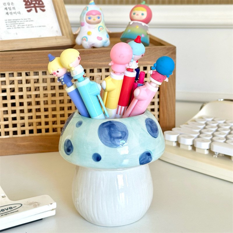 你的桌子上长蘑菇啦~可爱陶瓷蘑菇桌面J收纳化妆刷筒笔筒创意摆件