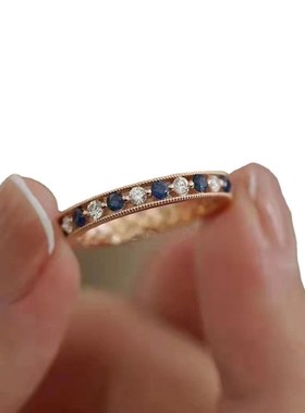 仿莫桑比克石榴石戒指镀玫瑰金间隔闪钻指环女简约V复古轻奢网红