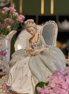 西洋人物摆件读书氛围感美女 高度26cm宽度30cm现代欧式家居简约