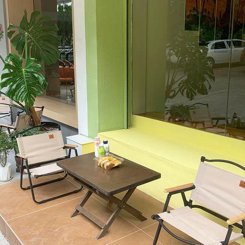 实木可折叠桌子简易便携式户外野营小长方桌阳台家用摆摊露营装备