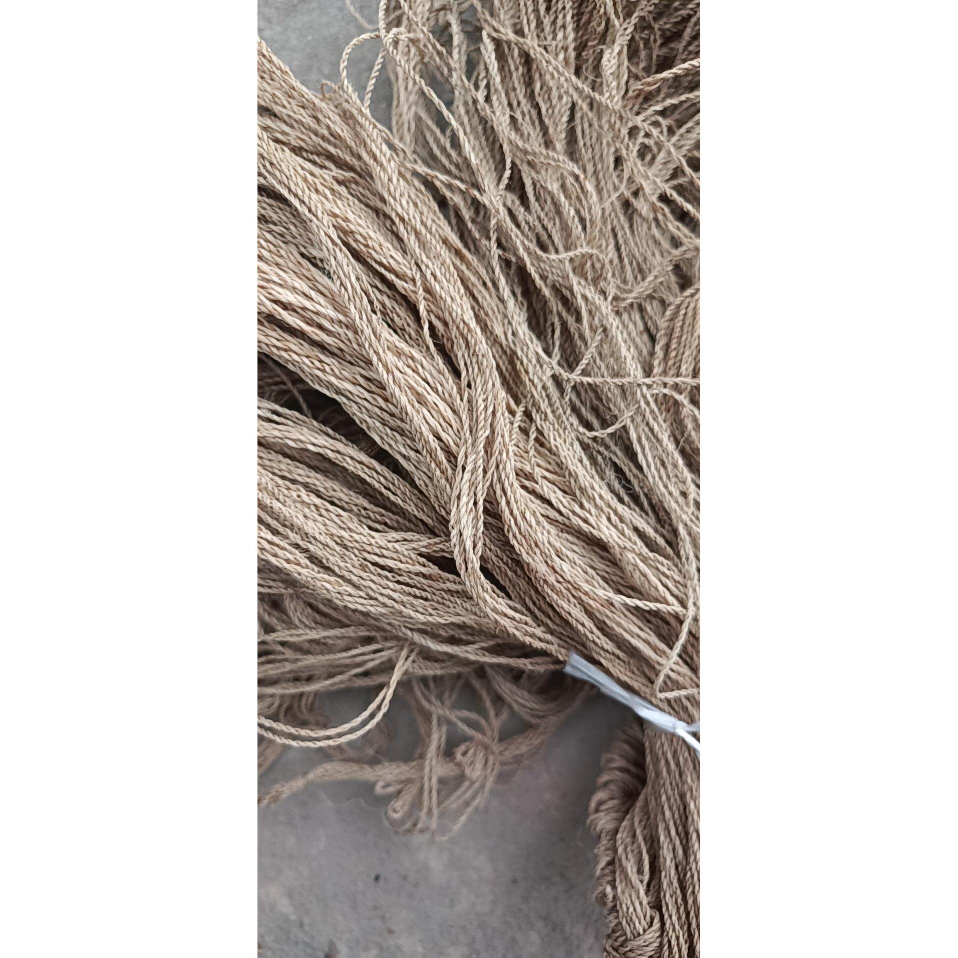 手工搓的苎麻绳，纳鞋底用，做腊肠腊肉挂绳用，纯天然环保