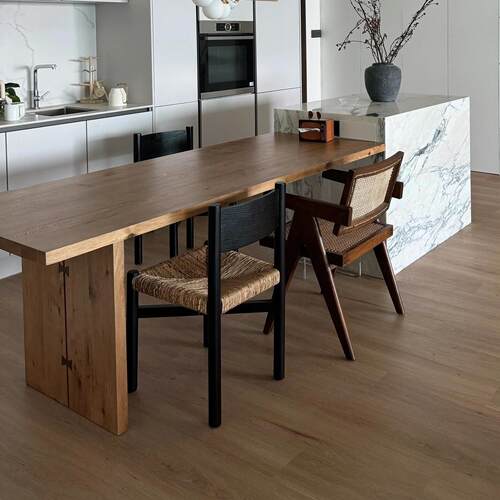 意式极简风木纹岩板岛台餐桌一体可伸缩家用开放式厨房中导台定制