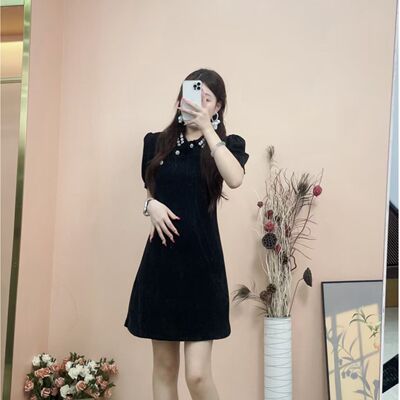 [依易原创]轻奢气质名媛风重工钉钻公主袖赫本风连衣裙B0515