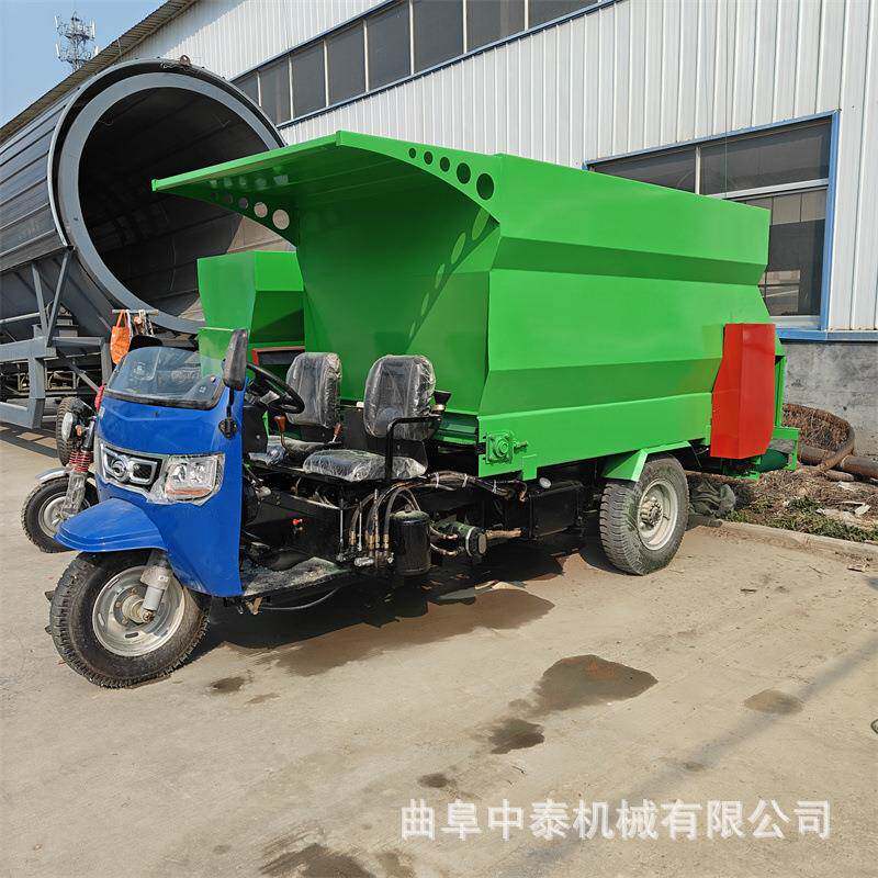 肉牛养殖3方电动撒料车抛洒饲料充电款喂料机牧场灵活电动撒料车