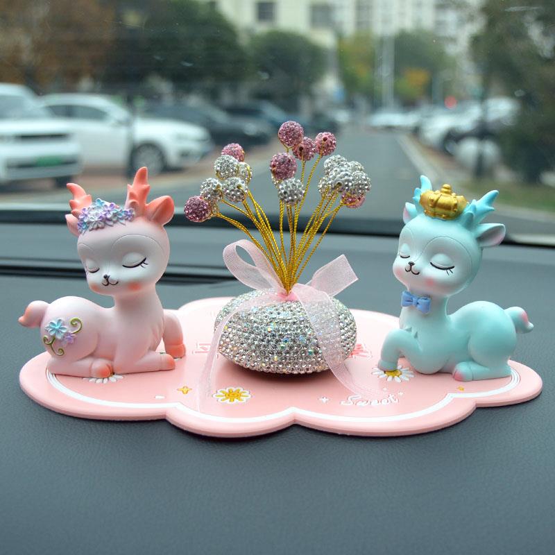 一路平安鹿汽车摆件车载车内饰品创意女士车上中控台装饰用品大全