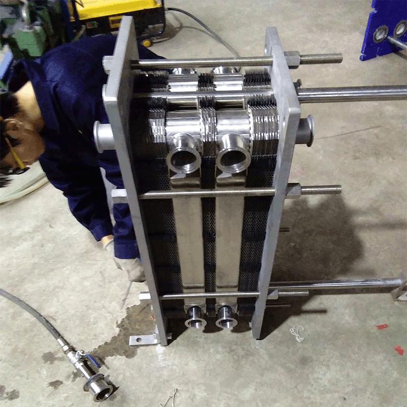 沃顿制造热交换器冷却降温巴氏降温多段式换热器牛奶降温换热器