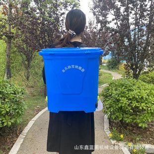 新型单兵融雪抛洒器草籽花籽撒播器农田背负式电动饲料化肥喷洒器