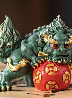 国潮神兽狴犴桌面摆件彩金高档礼品招财狮子家居客厅玄关桌面装饰