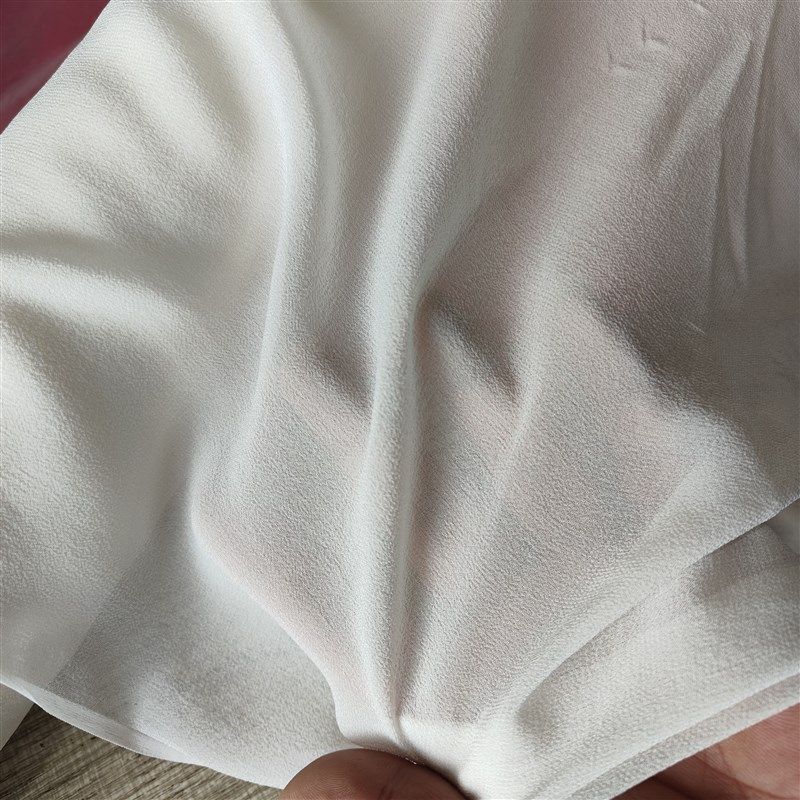 奶白色乔其纱真丝布料 12姆米隐约透丝绸布料 114Cm布宽100%蚕丝