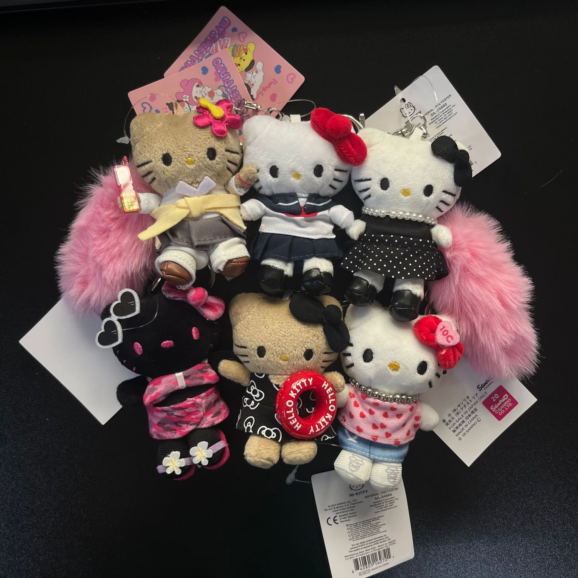 日本HelloKitty联名凯蒂猫狮子熊猫黑皮小鼻嘎白熊睡袋毛绒挂件
