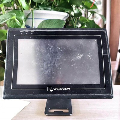 威纶通MT6070iH触摸屏拆机  测试功能完好。