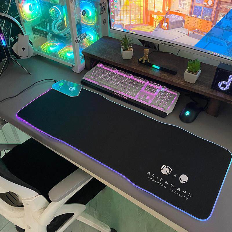 ALIENWARE外星人无线充电发光滑鼠垫超大RGB织物电竞游戏护腕桌垫