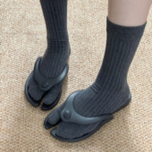 灰色分趾袜基础百搭tabi中筒袜马吉拉2趾袜竖条猪蹄袜子男女同款