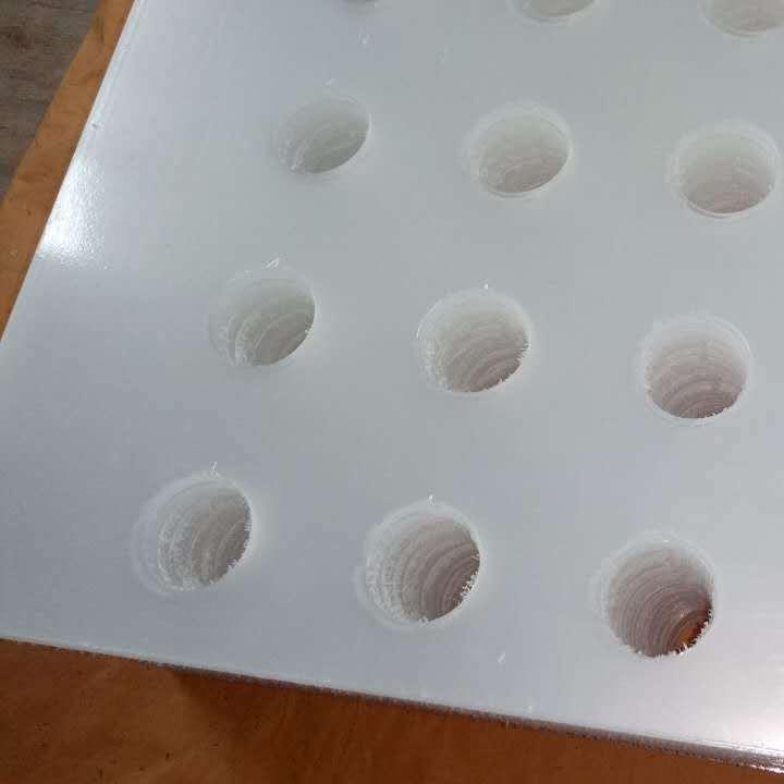 聚碳酸酯板PC耐力板雕刻加工折弯PC耐力板打孔