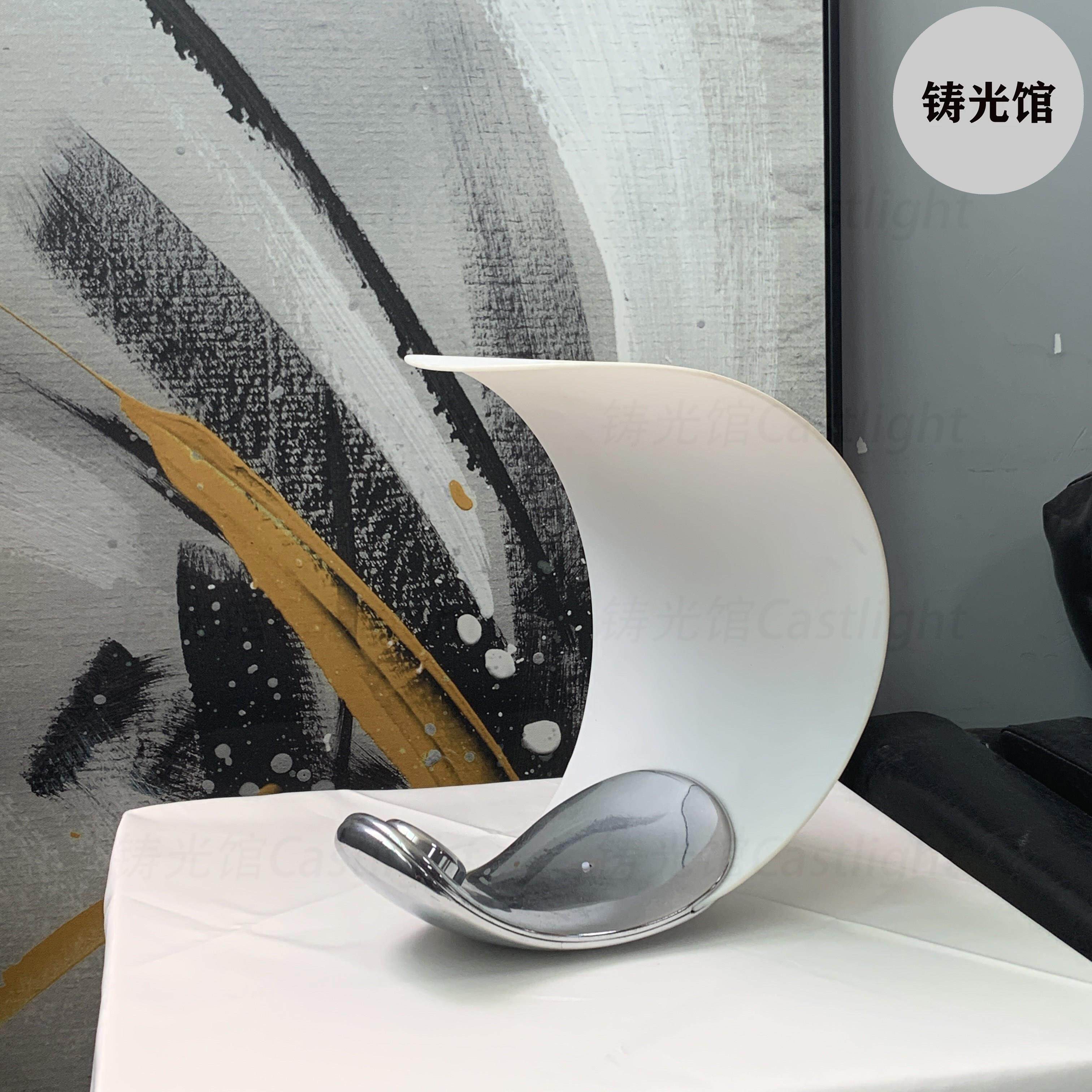 北欧简约月亮台灯客厅书房卧室床头台灯可调光调色