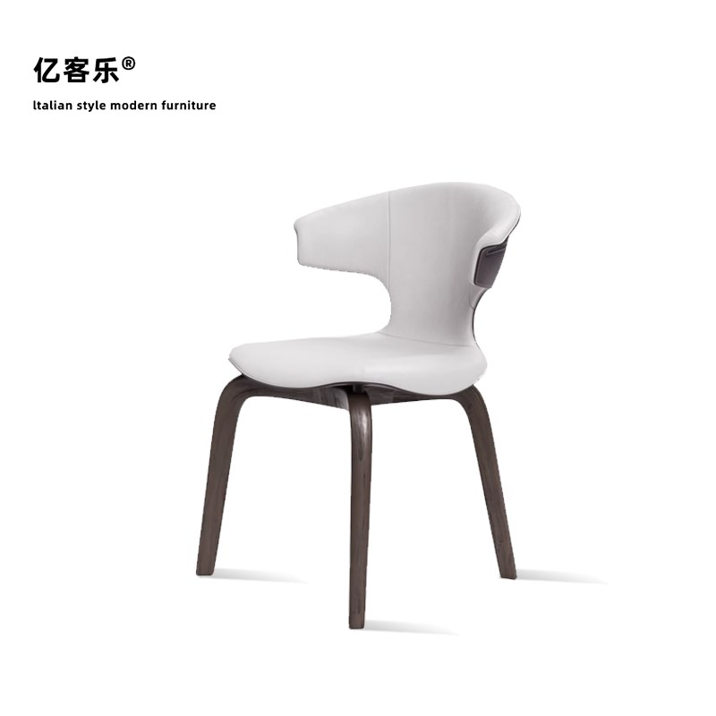 PoltronaFrau家用无扶手大耳朵餐椅简约实木书椅意式餐厅马鞍皮椅