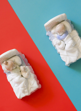 JK慕空间可爱创意陶瓷沉睡小男孩小女孩桌面装饰摆件满月精致礼品