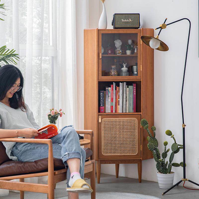 北欧实木餐边柜家用客厅墙角柜餐厅藤编三角形厨房收纳茶水柜