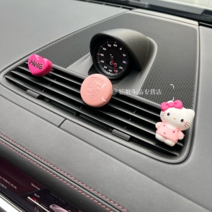 适用保时捷车载香薰卡宴帕拉梅拉Macan718出风口911Kitty装 饰用品
