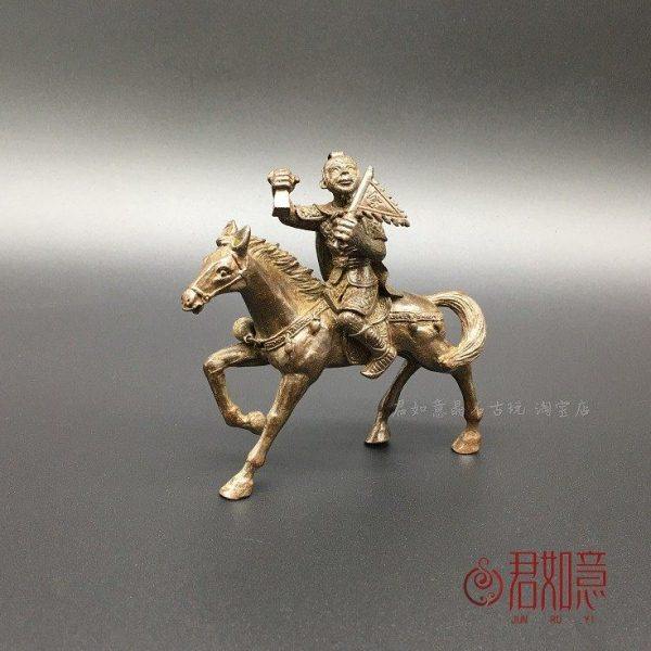 仿古包浆实心纯铜马上封侯摆件令牌猴子骑马小铜件铜马千里马茶宠