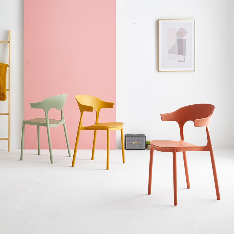 北欧风简约塑料椅子可叠放等位椅餐厅家用靠背凳子加厚餐桌椅大人
