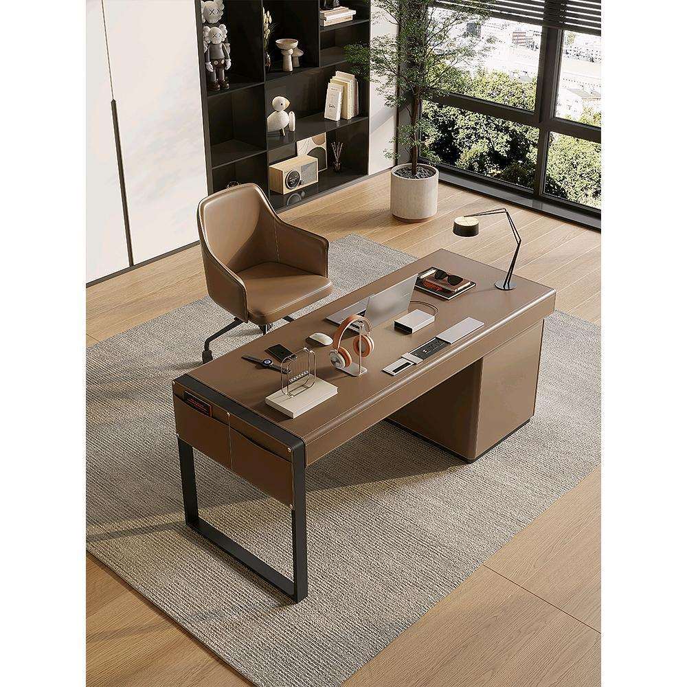 意式马鞍皮书桌现代简约家用书房办公桌设计师高端卧室电脑写字台